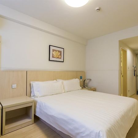 Hanting Express Qingdao South Chongqing Road Exterior photo