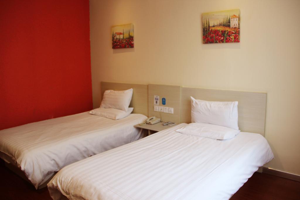 Hanting Express Qingdao South Chongqing Road Room photo
