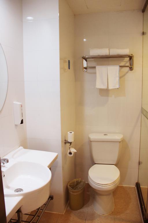 Hanting Express Qingdao South Chongqing Road Room photo