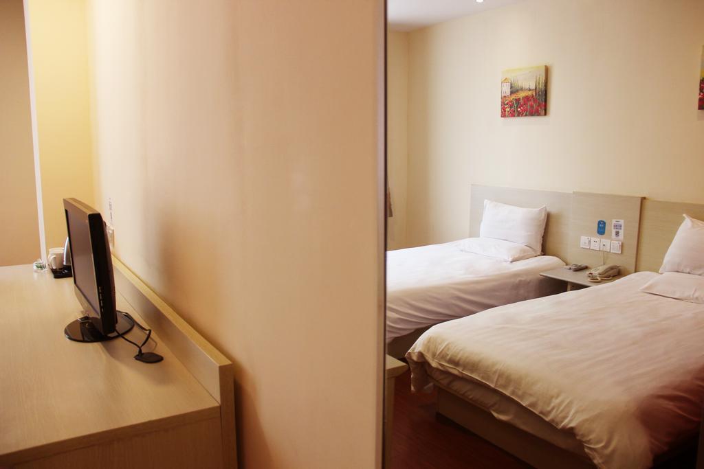 Hanting Express Qingdao South Chongqing Road Room photo