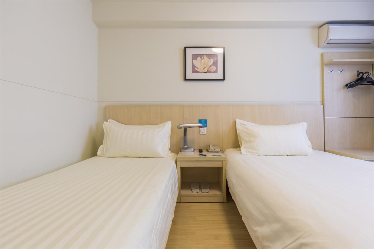 Hanting Express Qingdao South Chongqing Road Exterior photo